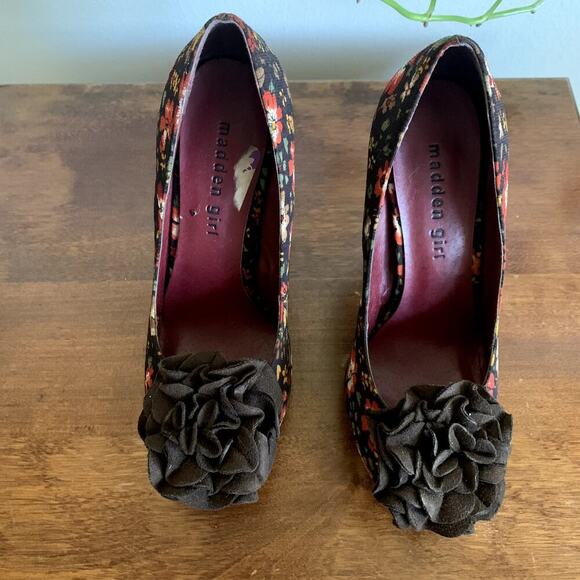 Madden Girl Salza Floral Fabric Platform Brown Suede-like Rosette Pumps Size 5.5 - Picture 4 of 13